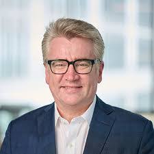 Richard Batten's Instagram, Twitter & Facebook