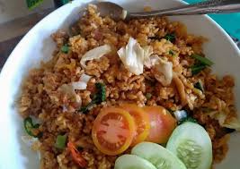 Cara membuat nasi goreng sangatlah praktis dan bisa divariasikan dalam berbagai cara. Resep Nasi Goreng Sederhana Untuk Pemula