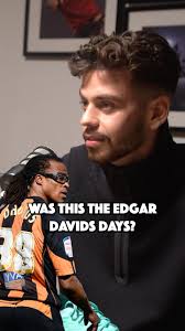 Playing under Edgar Davids is no joke. Just ask @keeyakeysmusic and  @mosesduckrell