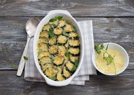 Saupoudrez de gruyère râpé puis baissez la température du four à 150° et laissez cuire quelques minutes avant de servir. Gratin De Courgettes Healthymood N 1 Des Recettes Healthy