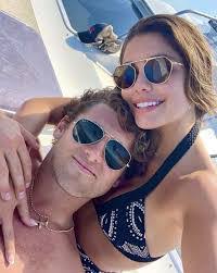 Ann Hannah's Instagram, Twitter & Facebook