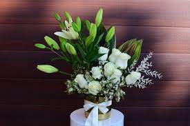 Flowers are the perfect tribute to tell someone you care in their bereavement, whether funeral flowers, flowers for the home or something special. Sympathy Flowers Sydney Funeral Flowers
