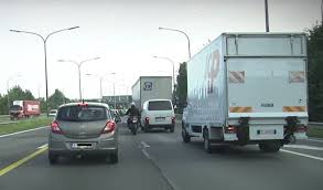 Mais c'est vous qui serez considéré comme l'auteur en tant que titulaire de la carte grise du véhicule (1). Pv A L Etranger Que Risque T On Vraiment Quand On Ne Paye Pas