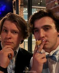 Hey I'm Aidan, I'm committed to U Miami and I'm from Colorado. I'm planning  to major in Marine Bio, and I'm into anything outdoorsy, working out, and  video games. I am looking