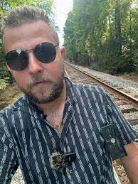 David Janovich's Instagram, Twitter & Facebook