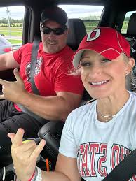 Workout done ✔️ FooooootBALL Day!! ♥️🏈👏🏼🗣️go OH St.Buckeyes and maybe  Bulldawgs too only bc we aren't playin each other! Houz •\•