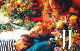 Tiga artis sm entertainment, kai 'exo', krystal 'f(x)' dan taemin 'shinee' tampak sangat intim di pemotretan majalah w korea. Taemin Kai Krystal S W Korea Photoshoot K Pop Amino