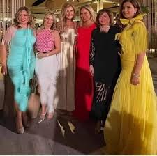 May 29, 2021 · وغابت الفنانة دلال عبد العزيز عن جنازة زوجها الفنان سمير غانم الذي رحل عن عالمنا مؤخرا، وشيعت جنازته يوم الجمعة الماضي، من مسجد المشير بالتجمع الخامس إلى مثواه الأخير، وتم دفنه بمقابر. Ø¥Ù„Ù‡Ø§Ù… Ø´Ø§Ù‡ÙŠÙ† Ù‡Ø°Ù‡ Ø­Ù‚ÙŠÙ‚Ø© Ø­Ø¶ÙˆØ±ÙŠ Ø²ÙØ§ÙØ§ Ø¨Ø¹Ø¯ Ø¬Ù†Ø§Ø²Ø© Ø³Ù…ÙŠØ± ØºØ§Ù†Ù… ÙˆØ¯Ù„Ø§Ù„ Ù„Ø§ ØªØ¹Ù„Ù… Ø¨ÙˆÙØ§ØªÙ‡