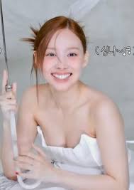 30 ide Baju untuk dipakai di 2025