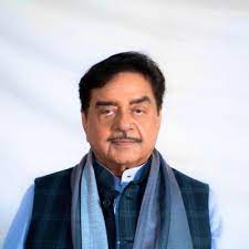Shatrughan prasad sinha (born 9 december 1945) is an indian actor and politician. Shatrughan Sinha Shatrugansinha Twitter
