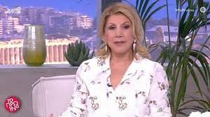 Η λιτσα πατερα γεννήθηκε στην αλεξανδρούπολη σε μία από τις αλλεπάλληλες μεταθέσεις του πατέρα της, ο οποίος ήταν στρατιωτικός. Ta Zwdia Apo Th Litsa Patera Fthis Gr