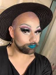 Chase through the forest with palace guards