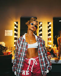 Danileigh On Instagram I Wish I Had Two Me S To Double The Baggg 2000s Fashion Outfits Fashion Inspo Outfits Hip Hop Outfits