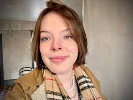 20-årige Kathrine Andersen er parat til at drage i krig: »Om jeg så skal  lave molotov cocktails, eller hvad de kan bruge mig til, så er jeg klar«