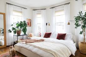 This beautiful master bedroom designed by emily henderson proves there's nothing like classic decor. Burgundy Bedroom Ideas And Photos Houzz