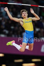 He went on to clear all three remaining heights, 5.92, 5.97 and 6.02, in his first attempt. Mondo Duplantis Sets Wjr Wl Of 5 83m Sandi Morris Clears 4 90m Wl At Reno Pole Vault Summit Runblogrun