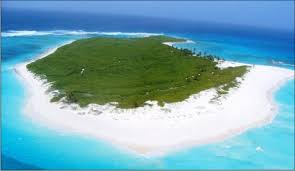 The Archipielago Press - SERRANA; SOLO 12 MILITARES RODEADOS DE TIBURONES  HABITAN ESTA CODICIADA ISLA DE COLOMBIA 03.09.2020) Desde que un náufrago  español sobrevivió allí casi ocho años comiendo tortugas, el Cayo