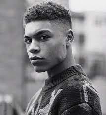 Avec nos autres vidéos sur les hommes, vous pourrez voir des coupes assez similaires, mais différentes façons de f. Top 100 Des Coiffures Homme 2017 Coiffure Homme 2017 Cheveux Homme Coupe Cheveux Homme
