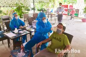 Hơn 10.600 ca nhiễm mới trong ngày, đưa tổng số lên hơn 3 lần kịch bản 100.000 ca mà chính phủ đưa ra chỉ 2 tháng trước. Hntorgzau2o4km