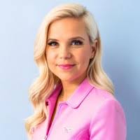 Carolyn Myhre's Instagram, Twitter & Facebook