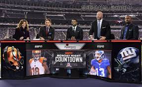 Versión online del periódico deportivo. Espn Pays Top Dollar For Football But Audience Isn T Buying The New York Times