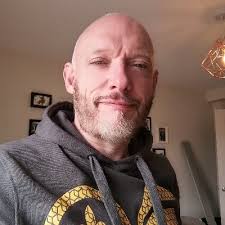 Adrian Pitt (@developmeant)