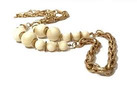 While these pieces may be very beautiful, they usually have minimal value beyond their worth as collectors' items. Chunky Rope Chain Necklace Cream Marbleized Lucite Beads Graduated Sizes Gold Tone Long Necklace Gold Discs V Rope Necklace Vintage Necklace Beaded Necklace