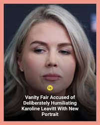 I never noticed Angelina Jolie's permanent scar