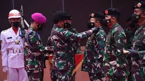 Akar kuadrat atau akar pangkat 2 adalah kebalikan dari operasi pangkat 2 atau invers pangkat 2 suatu bilangan. 52 Perwira Tinggi Tni Naik Pangkat Satu Tingkat