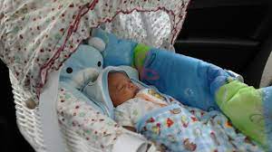 Yang ada dalam plastik tu adalah baju, napkin, blanket. Bakul Bayi Moses Basket