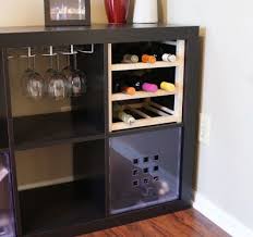 Un Bar A Vin Avec Une Etagere Kallax Kallax Customiser Meuble Ikea Meuble Cube