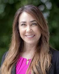 Stephanie Ives's Instagram, Twitter & Facebook