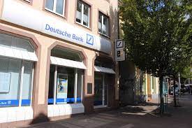 All zweig deutsche bank in merzig: Menschen Nachts Im Vorraum Der Bank Polizei Merzig Kennt Das Problem