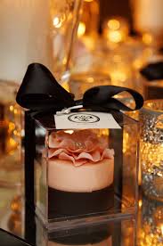 The Couple Provided Their Guests With These Pretty Mini Cakes As Wedding Favors Wedding Favors Mini Cakes Favors