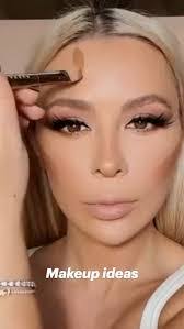 Adriana Handy's Instagram, Twitter & Facebook