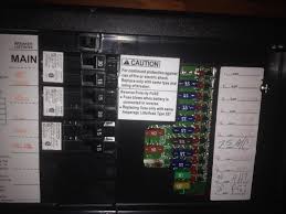 Where is the fuse block on 2019 fleetwood disocvery : Location Of Reverse Polarity Fuse Forest River Forums