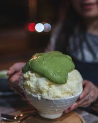 Matcha Creme Anglaise Poured Down Finely Shaved Ice Mixed With Yuzu Caramel Sauce On Top Of Matcha Jelly A Great W Dessert Games Matcha Jelly Creme Anglaise