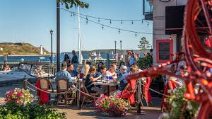 Visitors and locals alike flock here during the summer months to enjoy a leisurely walk along the nearly 4km boardwalk, browse the shops, indulge. Halifax Waterfront Top 25 Trip Ideastourism Nova Scotia