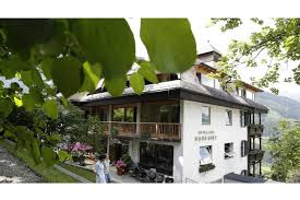 Die einrichtung, schlicht aber stilvoll, unterstreicht das kreative konzept des hauses. Haus Hirt Ein Boutiquehotel In Bad Gastein Seite