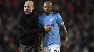 Fernandinho, que actúa de centrocampista realizando labores ofensivas por la banda izquierda, empezó su carrera futbolística en las categorías inferiores del clube atlético paranaense. City Fernandinho In Der Warteschleife