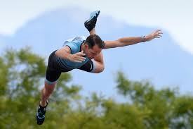 1 saut à la perche. Athletisme Un Duel De Saut A La Perche A Distance Via Internet La Presse