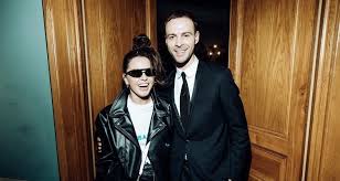 Макс барских сказал, почему он не снимает клипы в украине. Hochetsya Torgovat Licom Maks Barskih Sdelal Neozhidannoe Zayavlenie Novosti Russkogo Radio Moskva 105 7