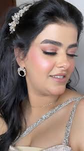 عايزه ميكب ارتست رنج أقصى حاجه ١٠٠٠ الزمالك احنا ٤ أفراد و ممكن اكتر هتيجى  ليا ميكب سواريه يوم ٢٢