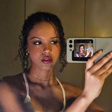 S A M A R A (@samisiqueiraa) • Instagram photos and videos