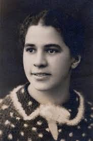 Aaron Preiss's Instagram, Twitter & Facebook