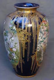Large Unique Japanese Satsuma Vase By Kinkozan Item 1311040 Detailed Views Satsuma Vase Vase Satsuma