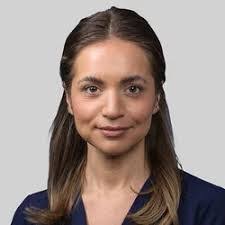 Sarah Petro's Instagram, Twitter & Facebook