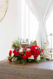 Check spelling or type a new query. Thomas Kinkade S Family Tree Bouquet By Teleflora Thomas Kinkade Keepsake Thomas Kinkade Chr Christmas Flowers Flower Arrangements Thomas Kinkade Christmas