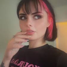 New business in the Broadway District 🚨 This week, Crepe Bistro & Cafe  opened its doors and started serving its signature Crepes, Paninis, and  Belgian Waffles! Our team didn't waste any time