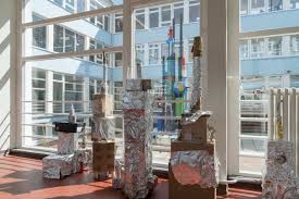 Ehemalige gagarin schule pirna weicht für neuen spielplatz am steuer eines baggers gab ob klaus peter hanke parteilos das startsignal für den abriss der ehemaligen juri gagarin schule. Marco Dziallas On Twitter Ist Schon Geworden Die 49 Grundschule Bernhard August Von Lindenau Fruher 49 Pos Juri Gagarin In Dresden Zeigte Sich Heute Zum Tag Der Offenen Tur Nach Der